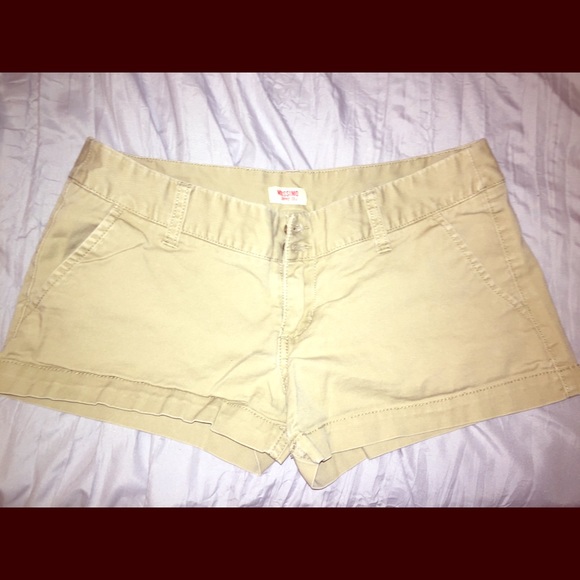 Pants - Khaki short shorts